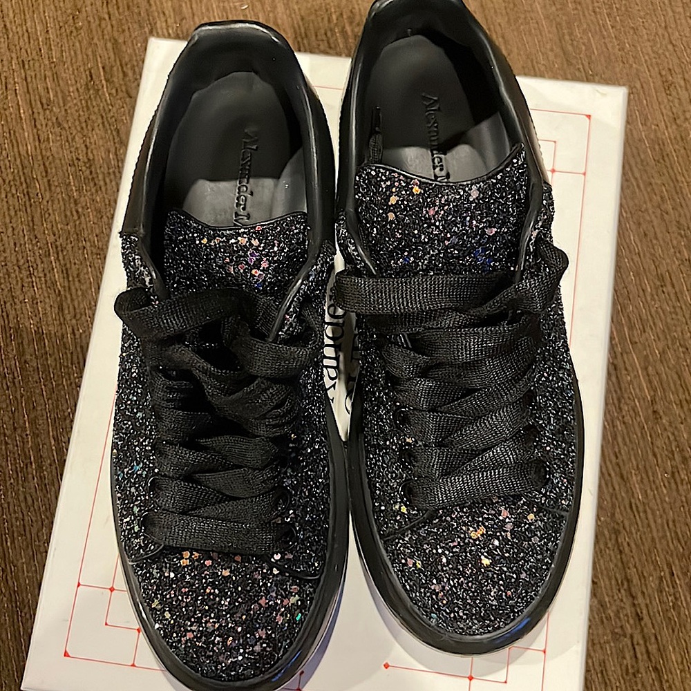 ***SOLD*** 39 **Like New**Multiblack/Black Alexander McQueen Oversized sneakers